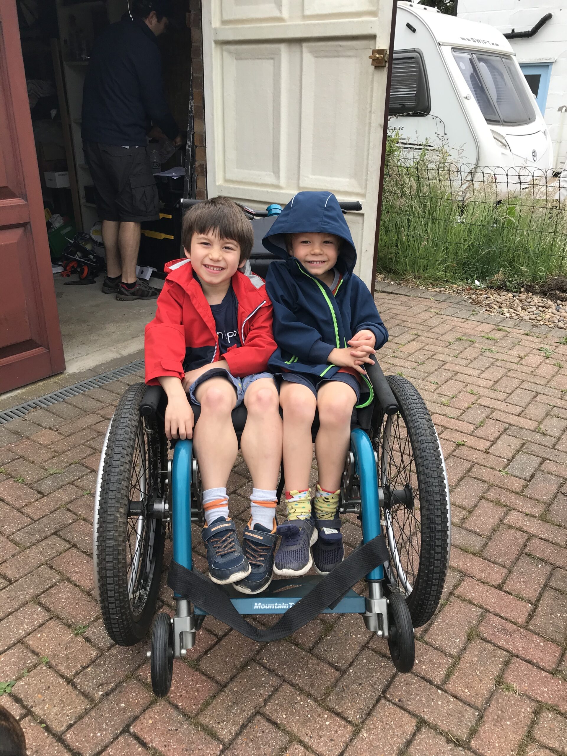 Archie and his brother Freddie from Family Fund Arhcie's March